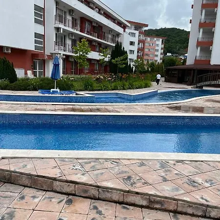 Апартамент Noks Apartments-elenite